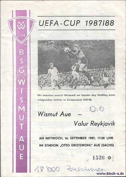Fanion Original RDA - BSG Bismut Aue Vs Valur Reykjavik Coupe UEFA - Vintage
