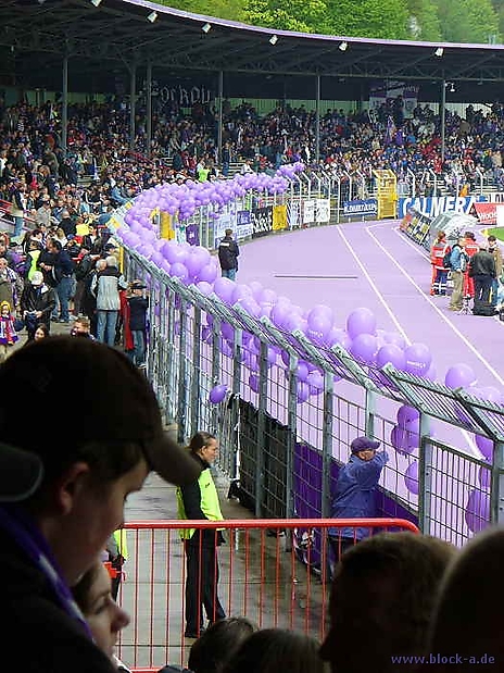 Blick vom Block O/P ins Stadionrund