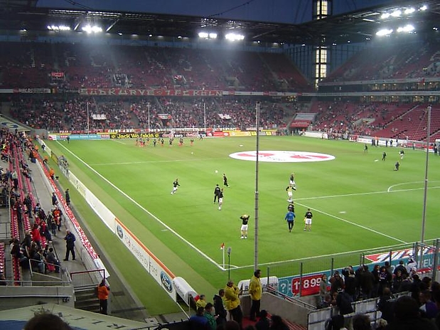 13 Kölner auch beim Aufwärmen