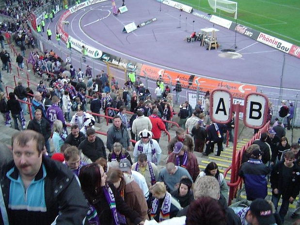 36 zufrieden nach Hause