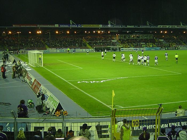 25 Freistoß Aue