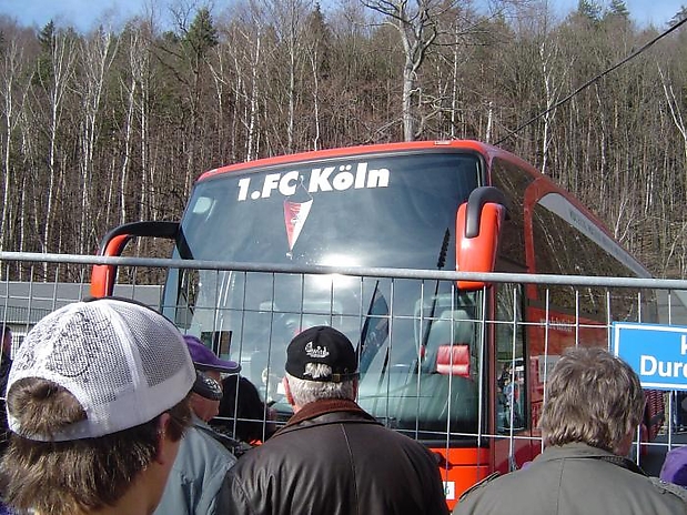 01 Köln kommt