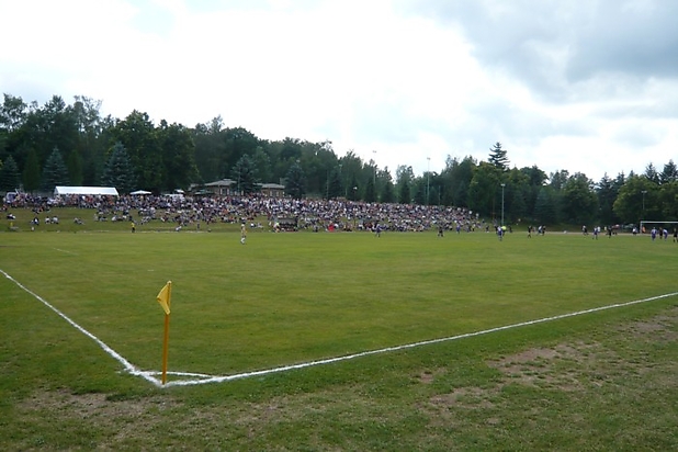 Blick auf die Haupttribüne
