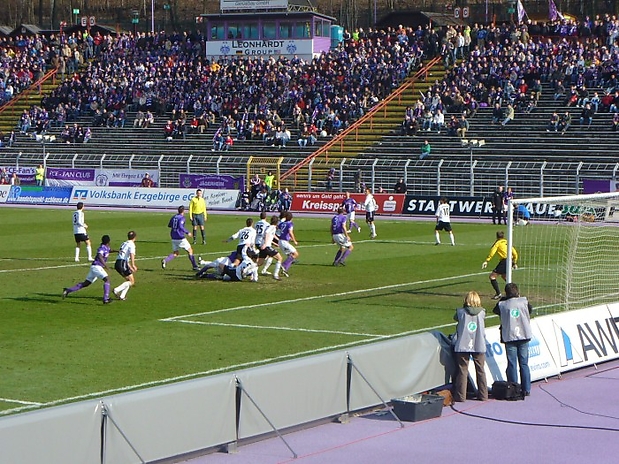 Gerangel beim Freistoß