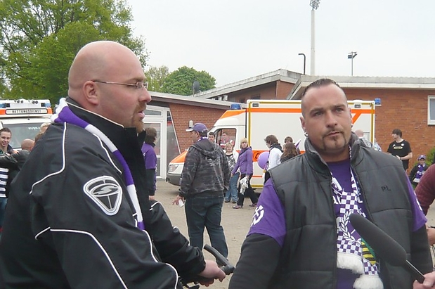 Fuhren mit dem Rad 471 Kilometer nach Bremen zum letzten Spiel