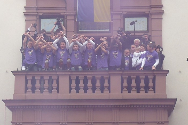 Durfte auch nicht fehlen, die gekreuzten Hämmer