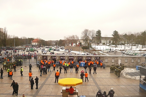 Südtor kurz vor Öffnung