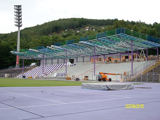 02.08.2010 Sitzschalen Block C sind komlett montiert