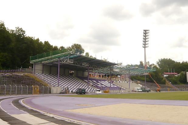 05.08.2010 Block D ist bestuhlt mit FCE AUE