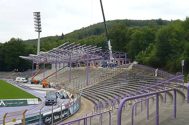26.07.2010 Blick aus Block AB-jetzt auch mit lila Wellenbrecher.