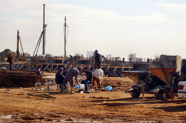 Mittagspause auf einer türkischen (Hotel)-Baustelle
