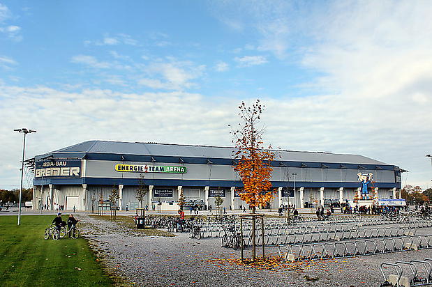 Arena in Paderborn von außen