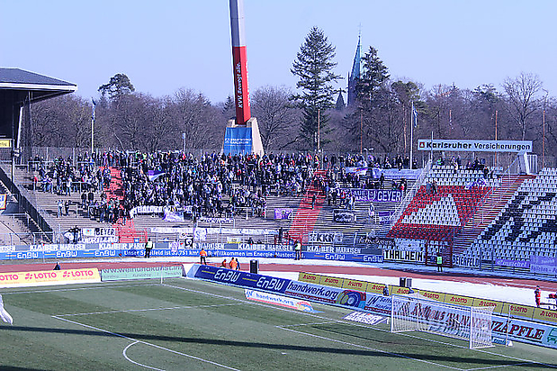 Auswärtsblock in Karlsruhe