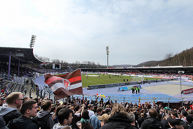 Blick aus dem Gästeblock vor dem Anstoss