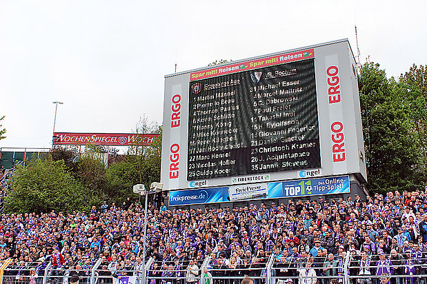 Blick auf Block A-B 1. Minute.