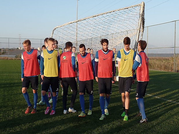 156-Alle packen mit an.