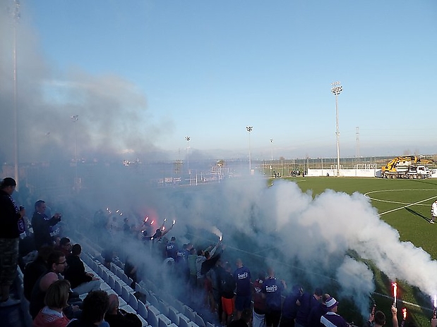 340-Bengaloshow unmittelbar vor Beginn der 2. Halbzeit.