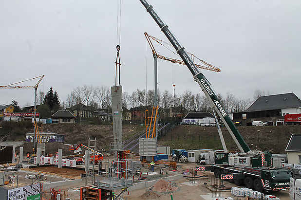 11.4.2016 An diesen Montag beginnen die Montagearbeiten der Außenstützen auf der Westseite. Foto: Seifert