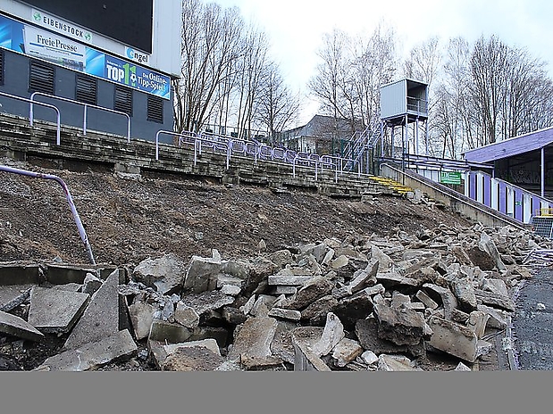 6.12.2015 Abriss von Block A/B. Foto: Burg
