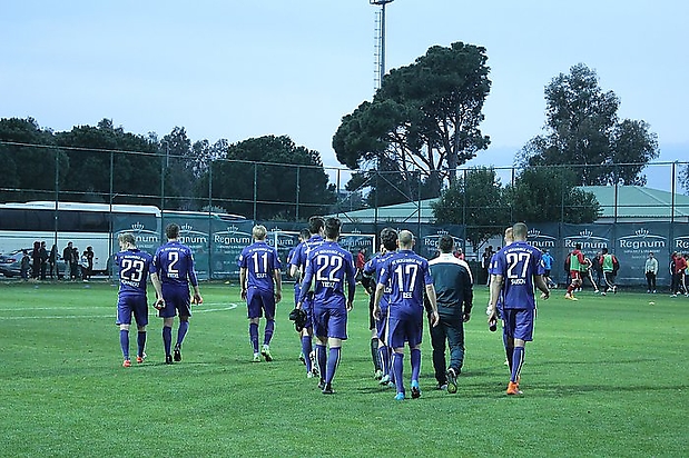 31. Auer Spieler nach dem Sieg gegen Bremen